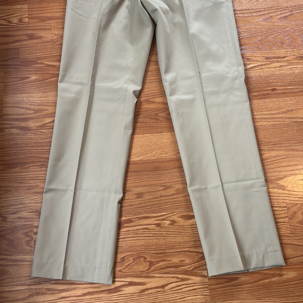 NWT Lands' End Traditional Fit Comfort Waist Chino Pants in Khaki Size 35 - Picture 3 of 10